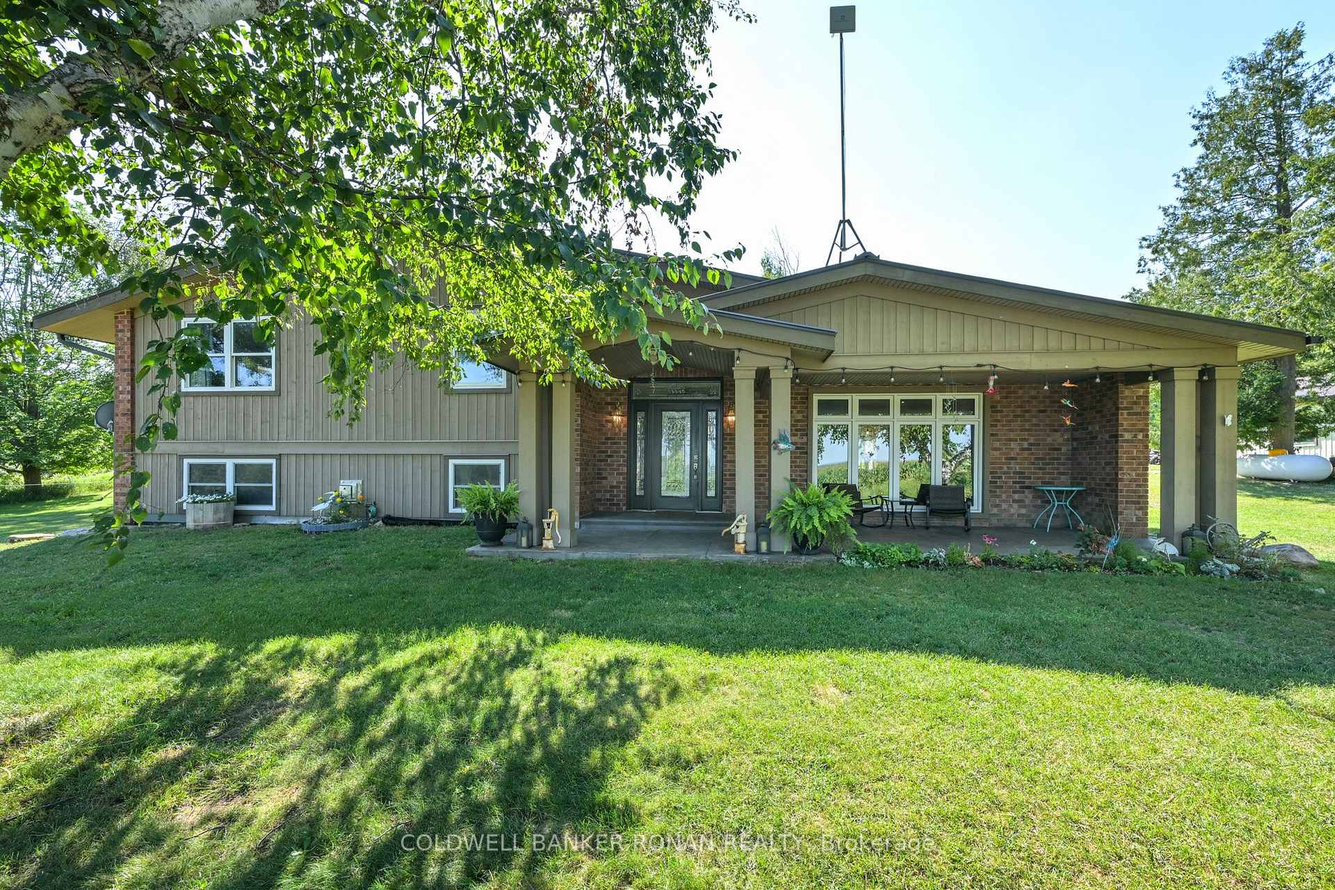 Photo 2 of 3430 Concession 3 S, Clearview, Rural Clearview — HOMEH