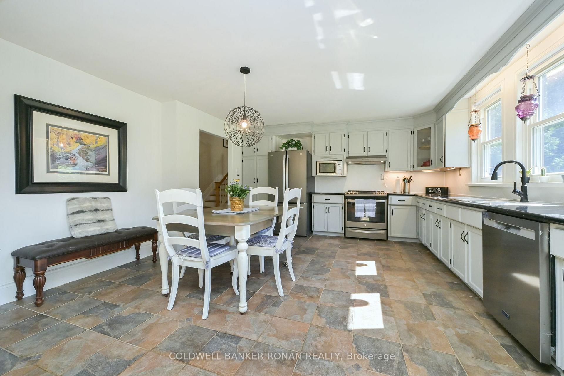 Photo 7 of 3430 Concession 3 S, Clearview, Rural Clearview — HOMEH