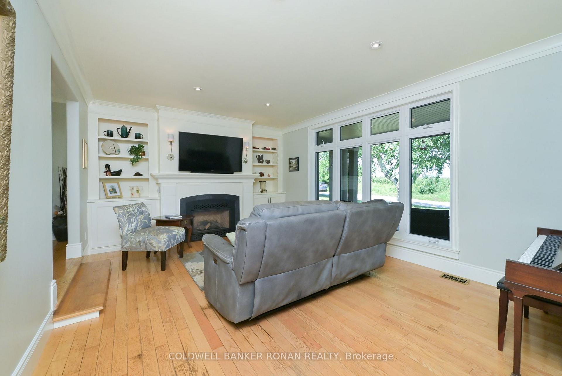 Photo 10 of 3430 Concession 3 S, Clearview, Rural Clearview — HOMEH