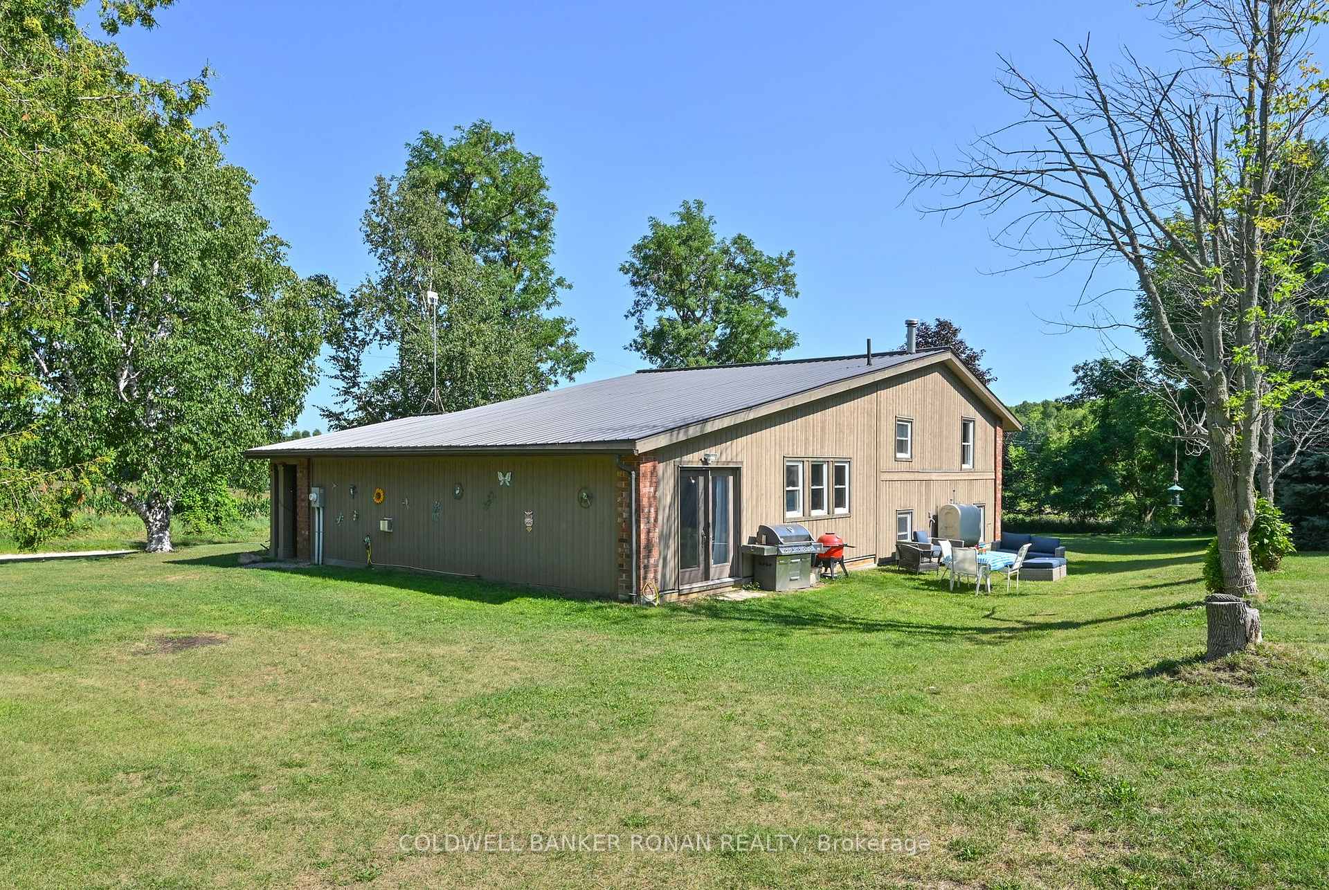 Photo 24 of 3430 Concession 3 S, Clearview, Rural Clearview — HOMEH