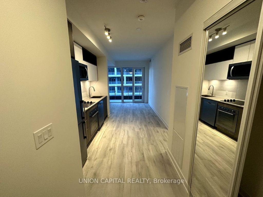 Photo 7 of Unit 831, 60 Princess Street, Toronto, Moss Park — HOMEH