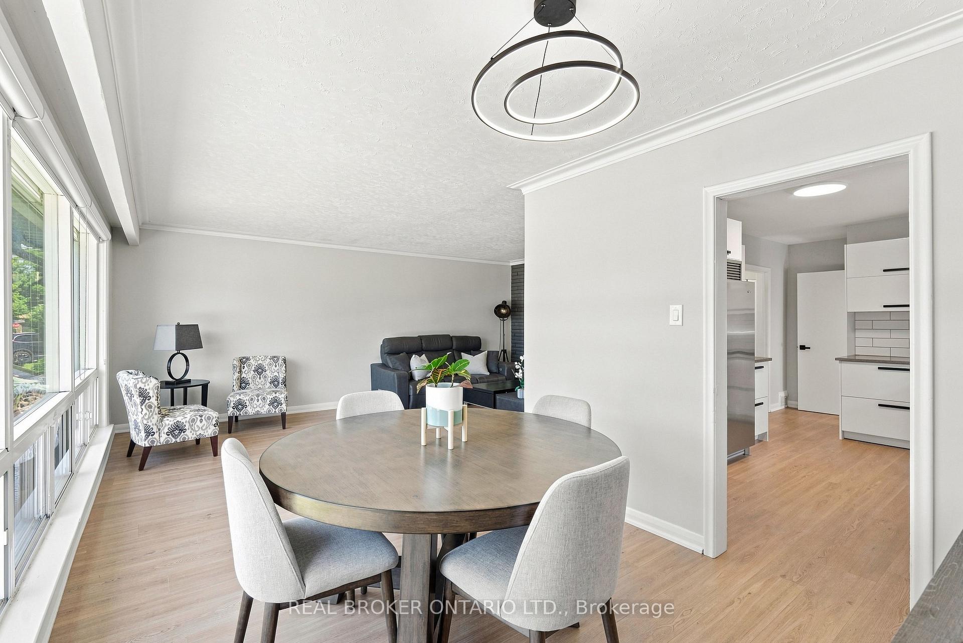 Photo 14 of 7 Allison Drive, Etobicoke, Stonegate-Queensway — HOMEH