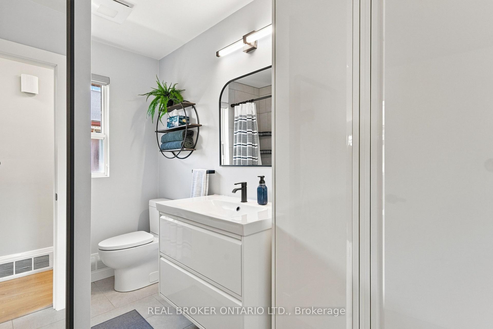 Photo 21 of 7 Allison Drive, Etobicoke, Stonegate-Queensway — HOMEH