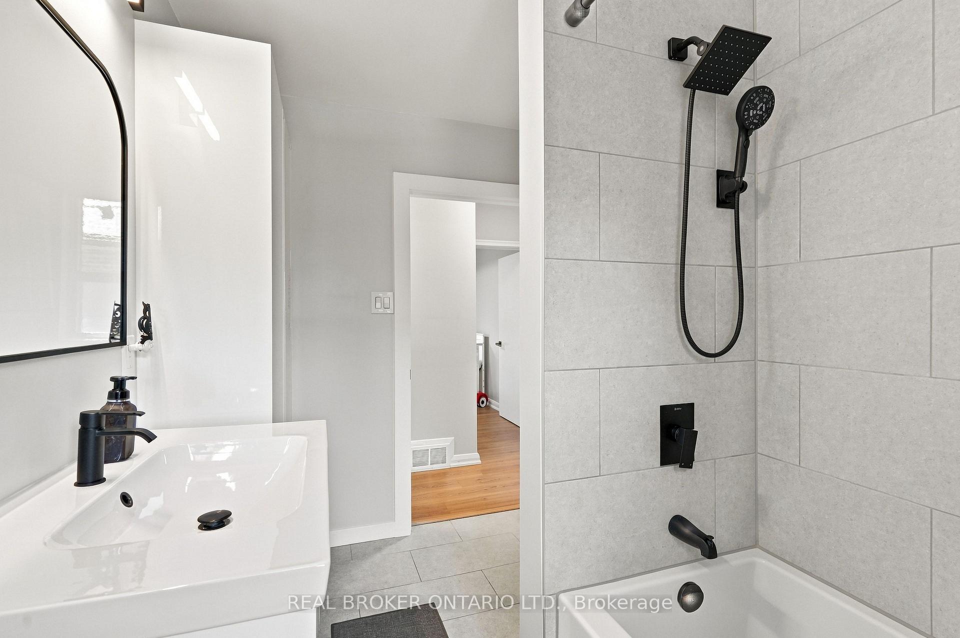 Photo 23 of 7 Allison Drive, Etobicoke, Stonegate-Queensway — HOMEH