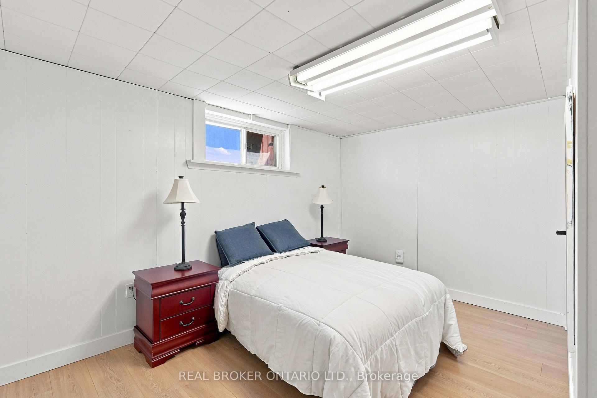 Photo 35 of 7 Allison Drive, Etobicoke, Stonegate-Queensway — HOMEH