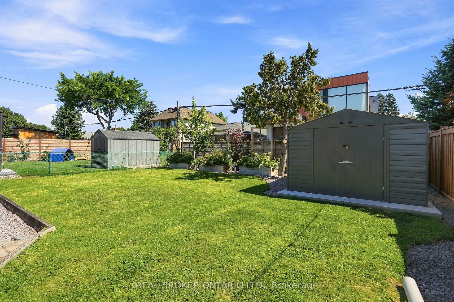 Photo 39 of 7 Allison Drive, Etobicoke, Stonegate-Queensway — HOMEH