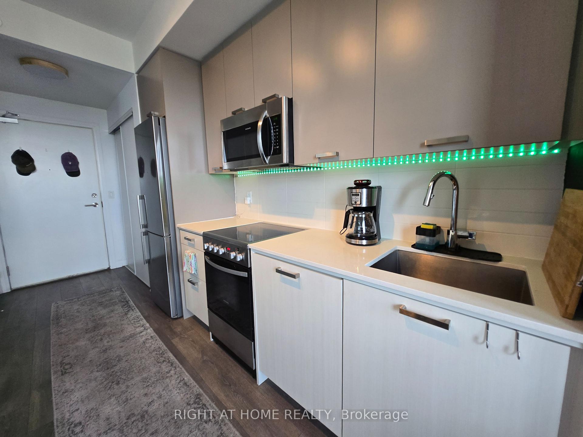 Photo 3 of Unit 715, 2301 Danforth Avenue, Toronto, East End-Danforth — HOMEH