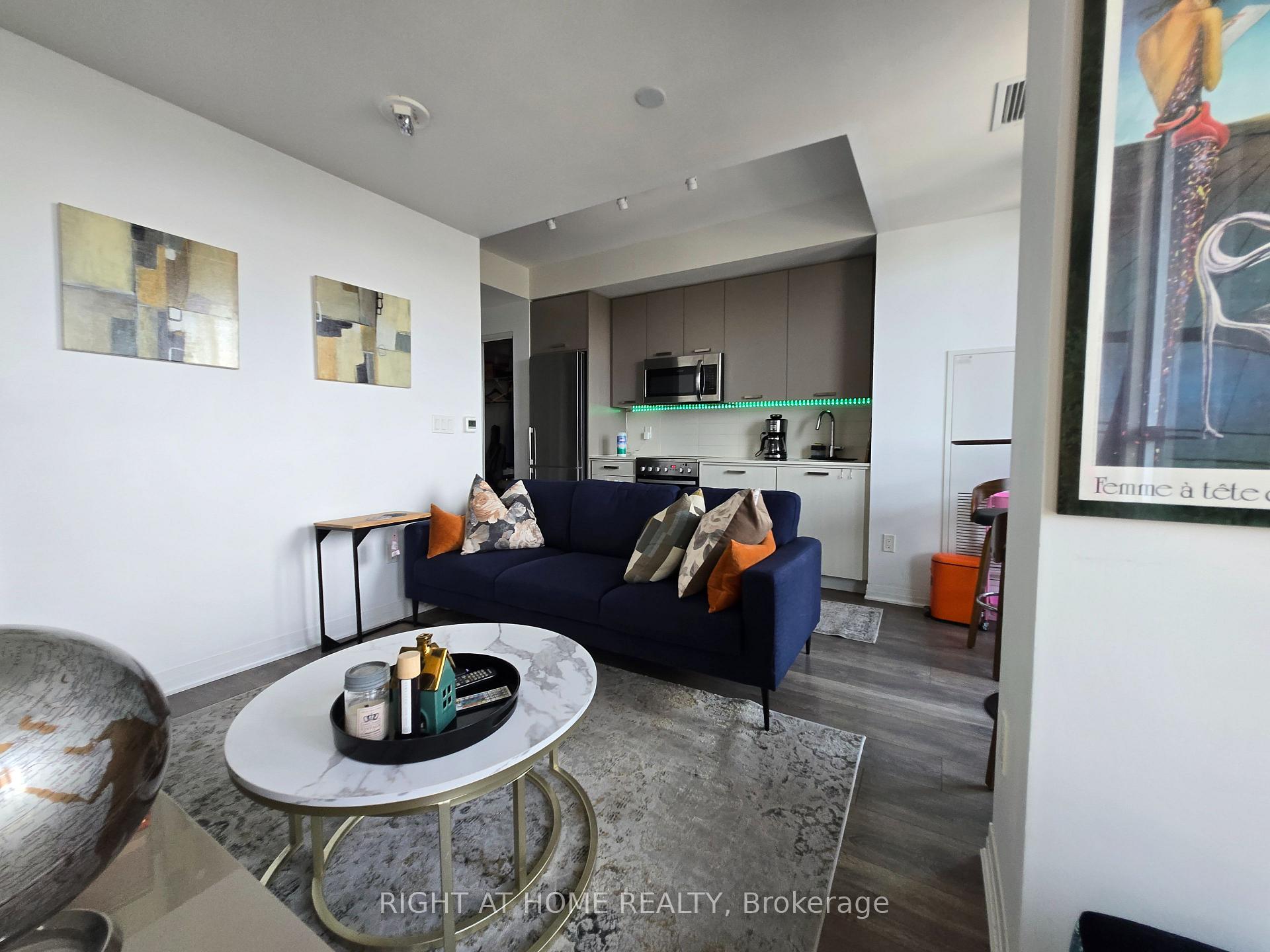 Photo 4 of Unit 715, 2301 Danforth Avenue, Toronto, East End-Danforth — HOMEH