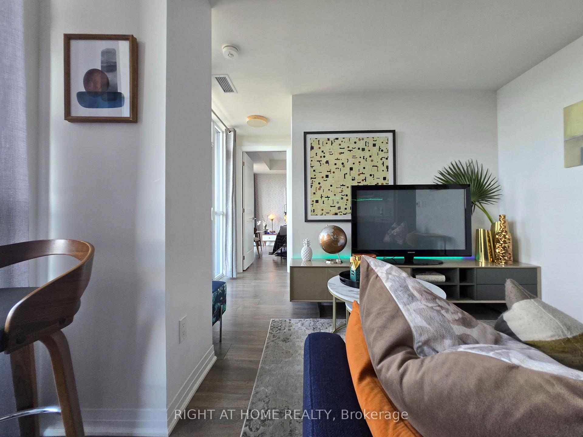 Photo 10 of Unit 715, 2301 Danforth Avenue, Toronto, East End-Danforth — HOMEH