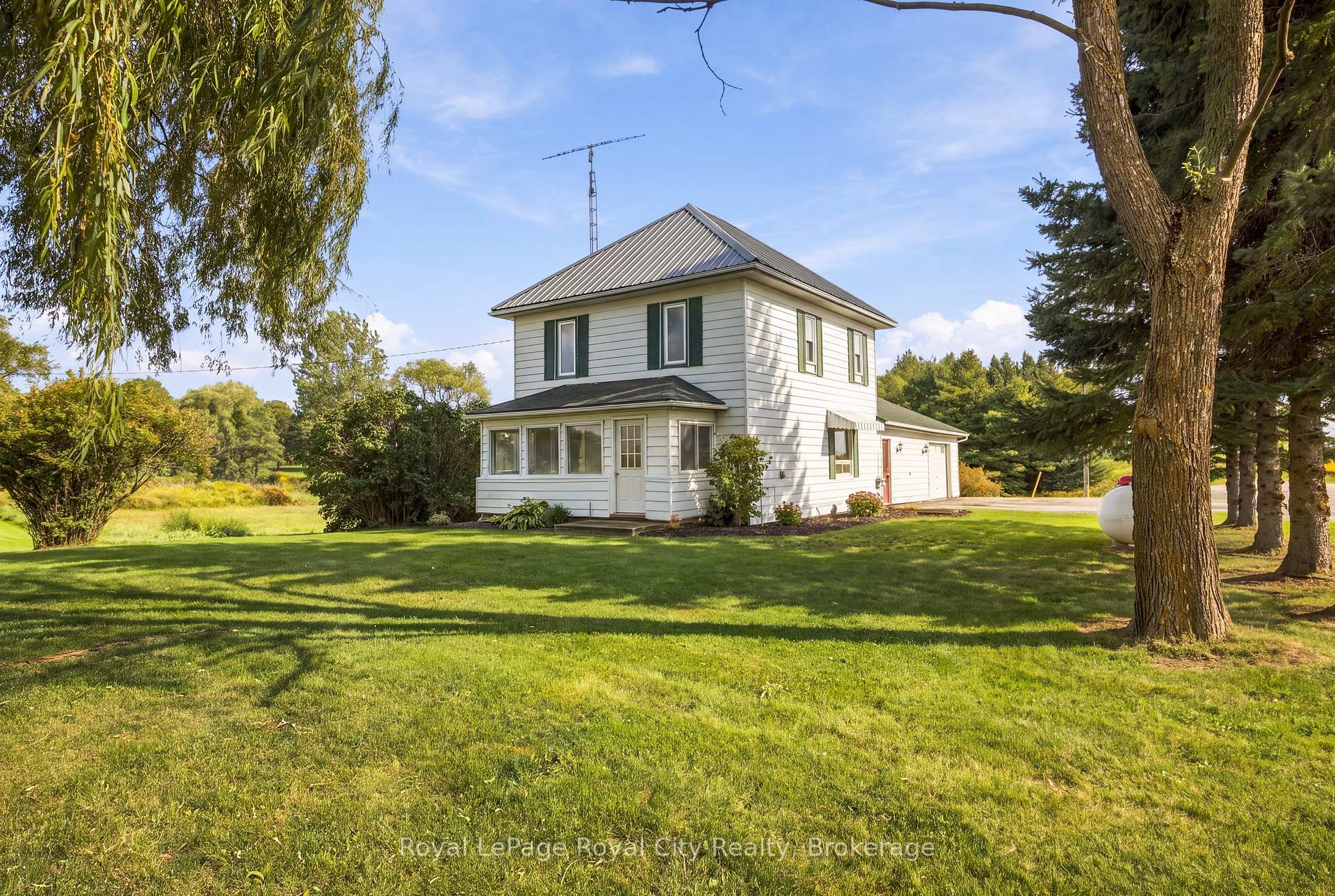 Front of 123007 Southgate Road 12