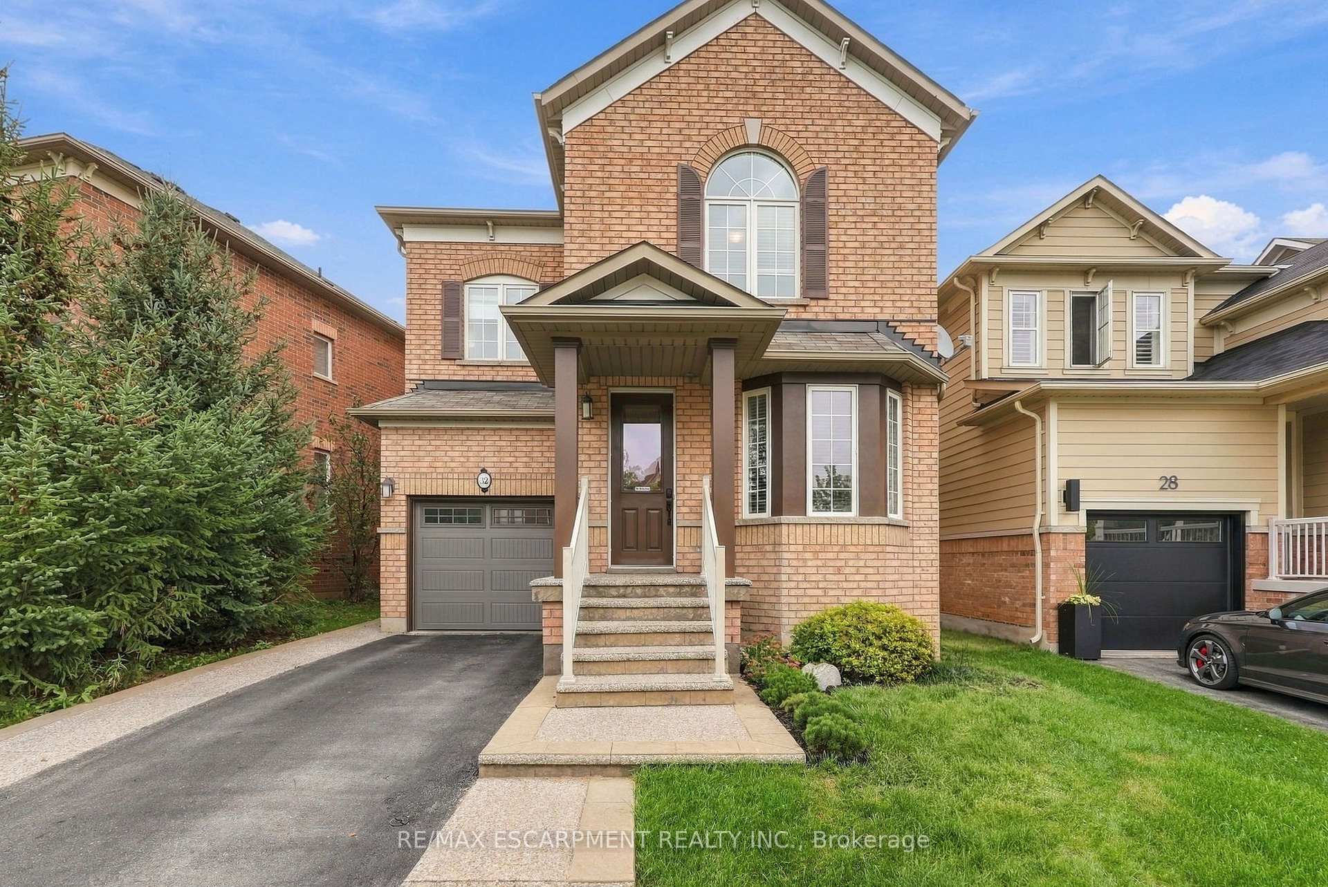 Photo 2 of 32 Wimberly Avenue, Hamilton, Waterdown — HOMEH