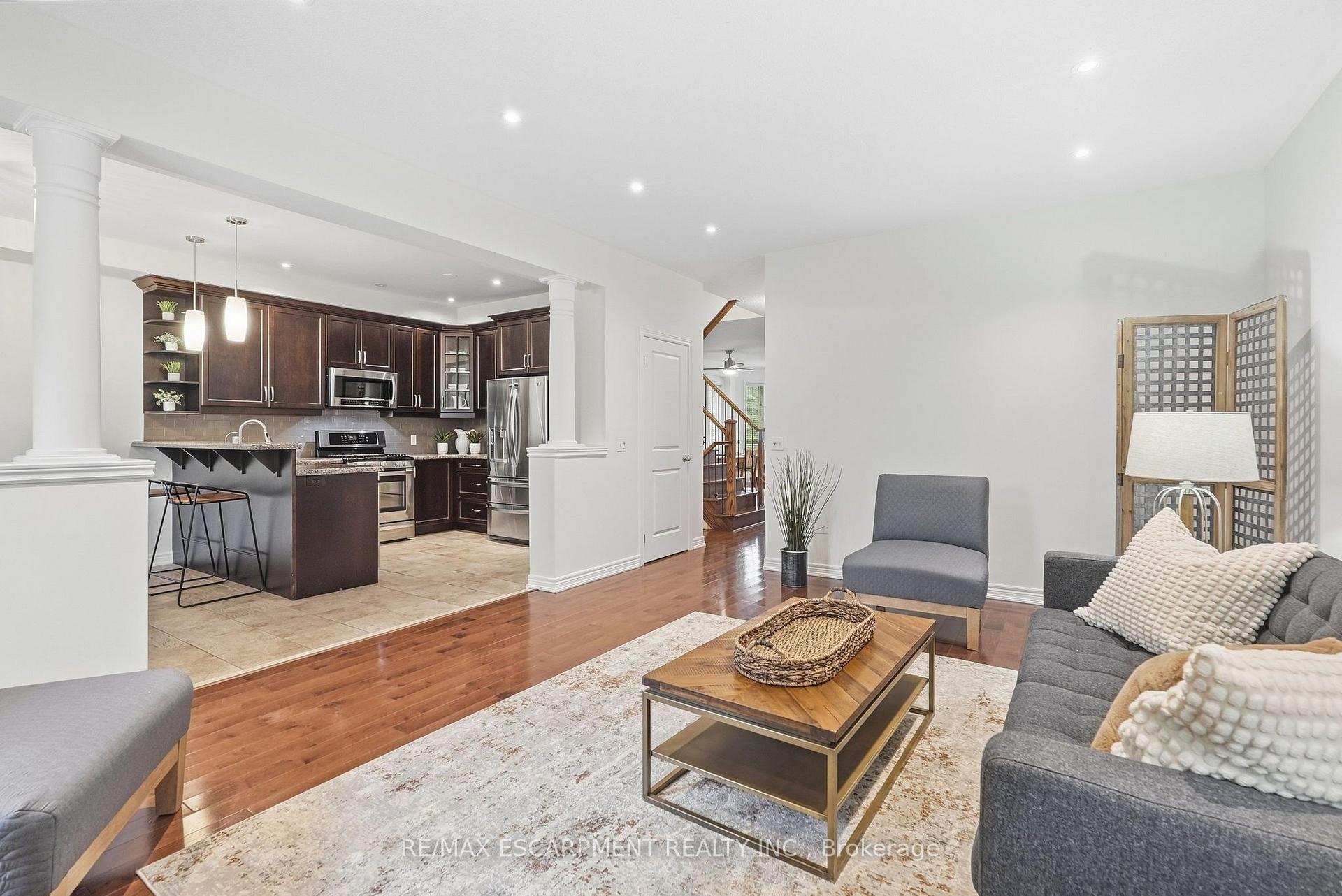 Photo 12 of 32 Wimberly Avenue, Hamilton, Waterdown — HOMEH