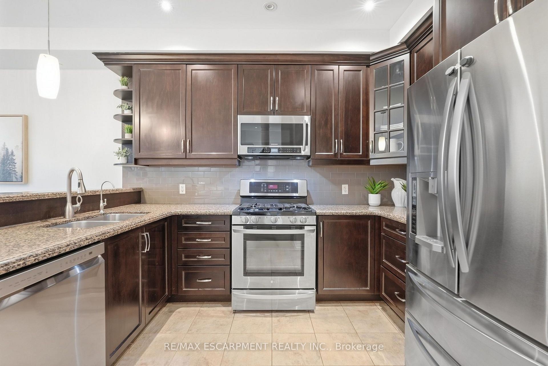 Photo 15 of 32 Wimberly Avenue, Hamilton, Waterdown — HOMEH