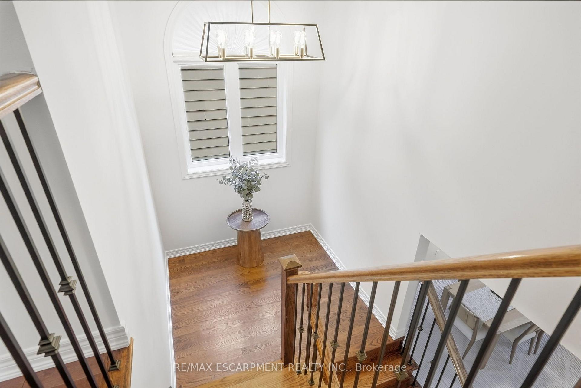 Photo 19 of 32 Wimberly Avenue, Hamilton, Waterdown — HOMEH