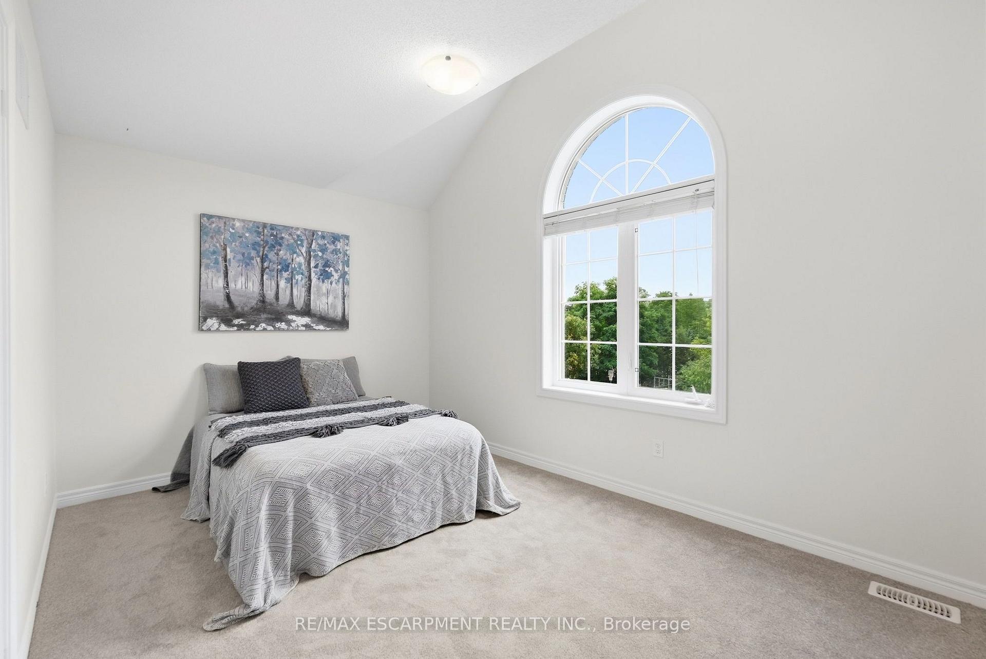 Photo 27 of 32 Wimberly Avenue, Hamilton, Waterdown — HOMEH