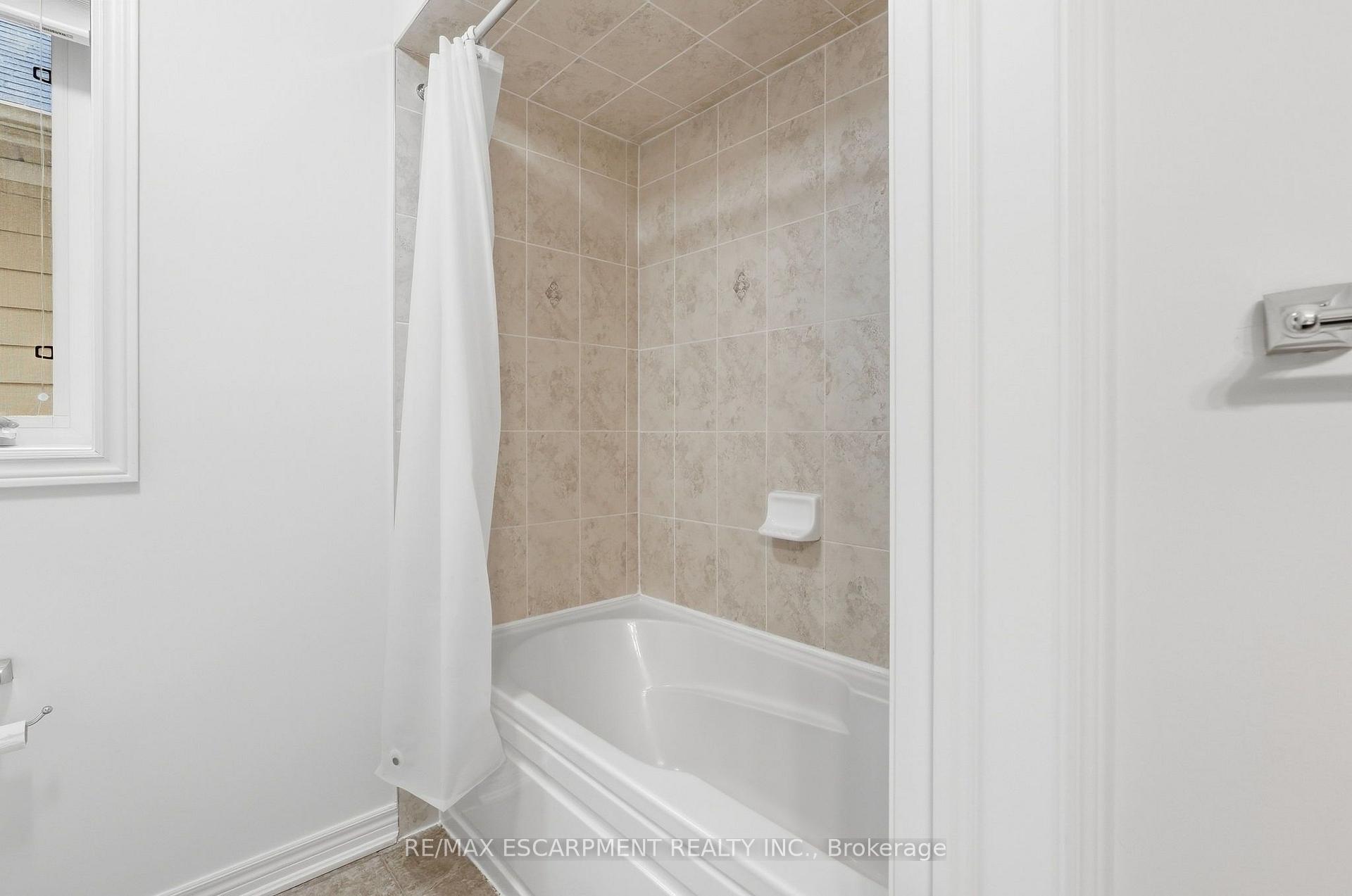 Photo 30 of 32 Wimberly Avenue, Hamilton, Waterdown — HOMEH