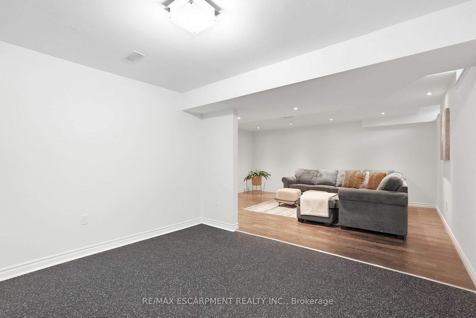 Photo 36 of 32 Wimberly Avenue, Hamilton, Waterdown — HOMEH