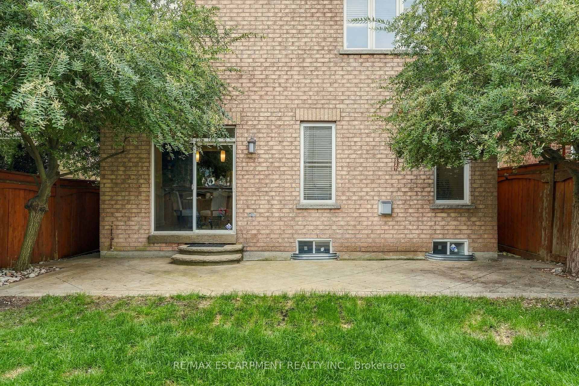 Photo 41 of 32 Wimberly Avenue, Hamilton, Waterdown — HOMEH