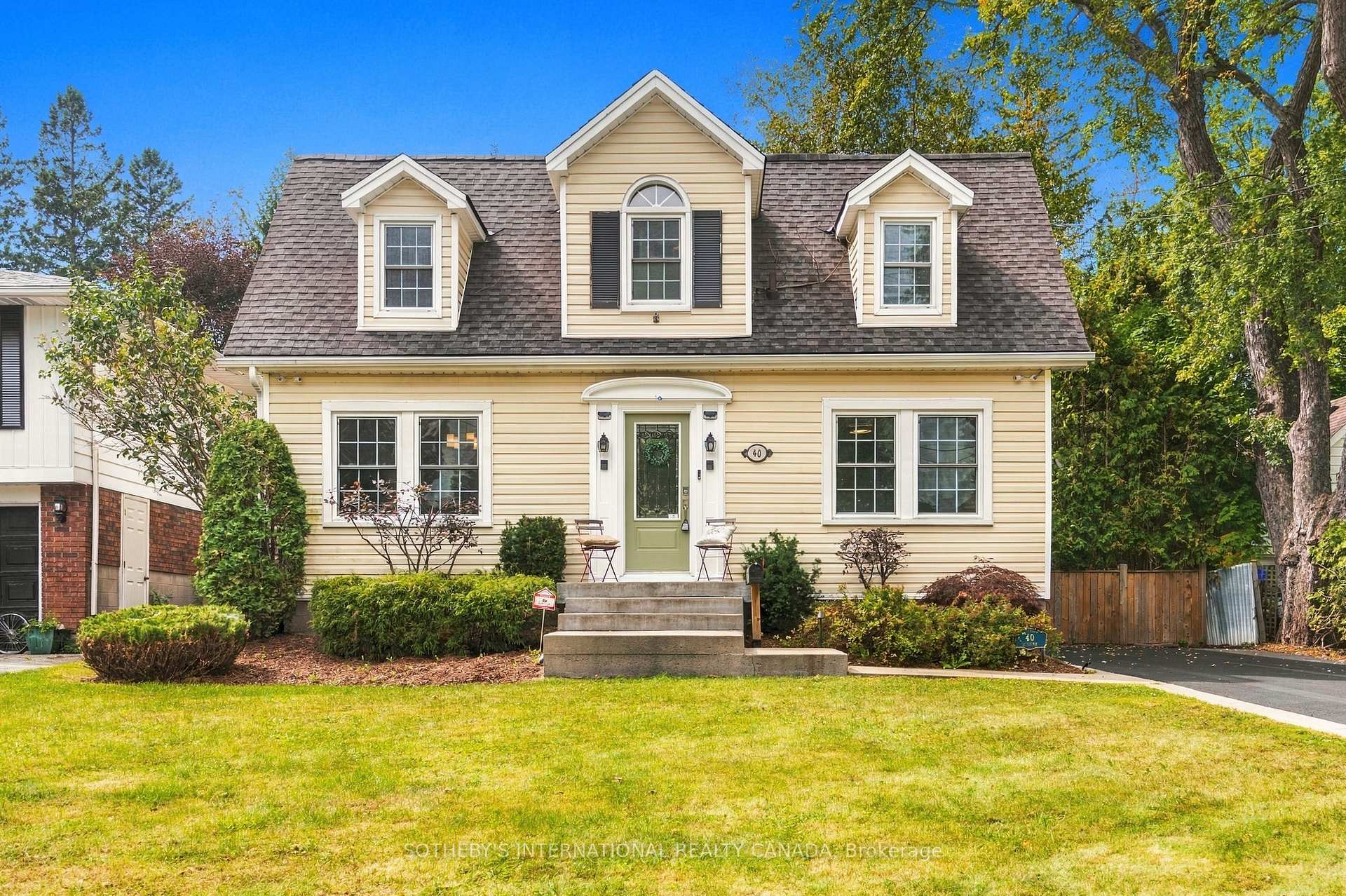 Photo 1 of 40 Valleyview Drive, Hamilton, Ancaster — HOMEH