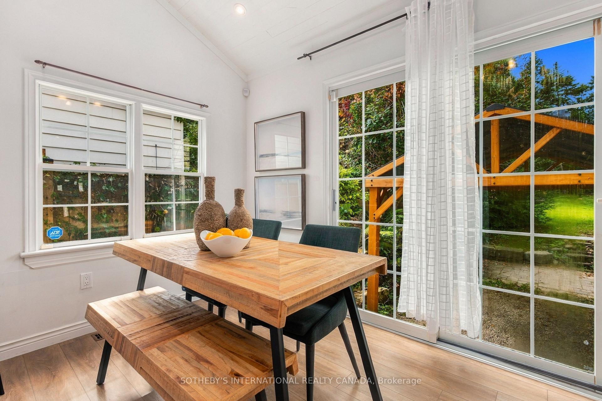 Photo 18 of 40 Valleyview Drive, Hamilton, Ancaster — HOMEH