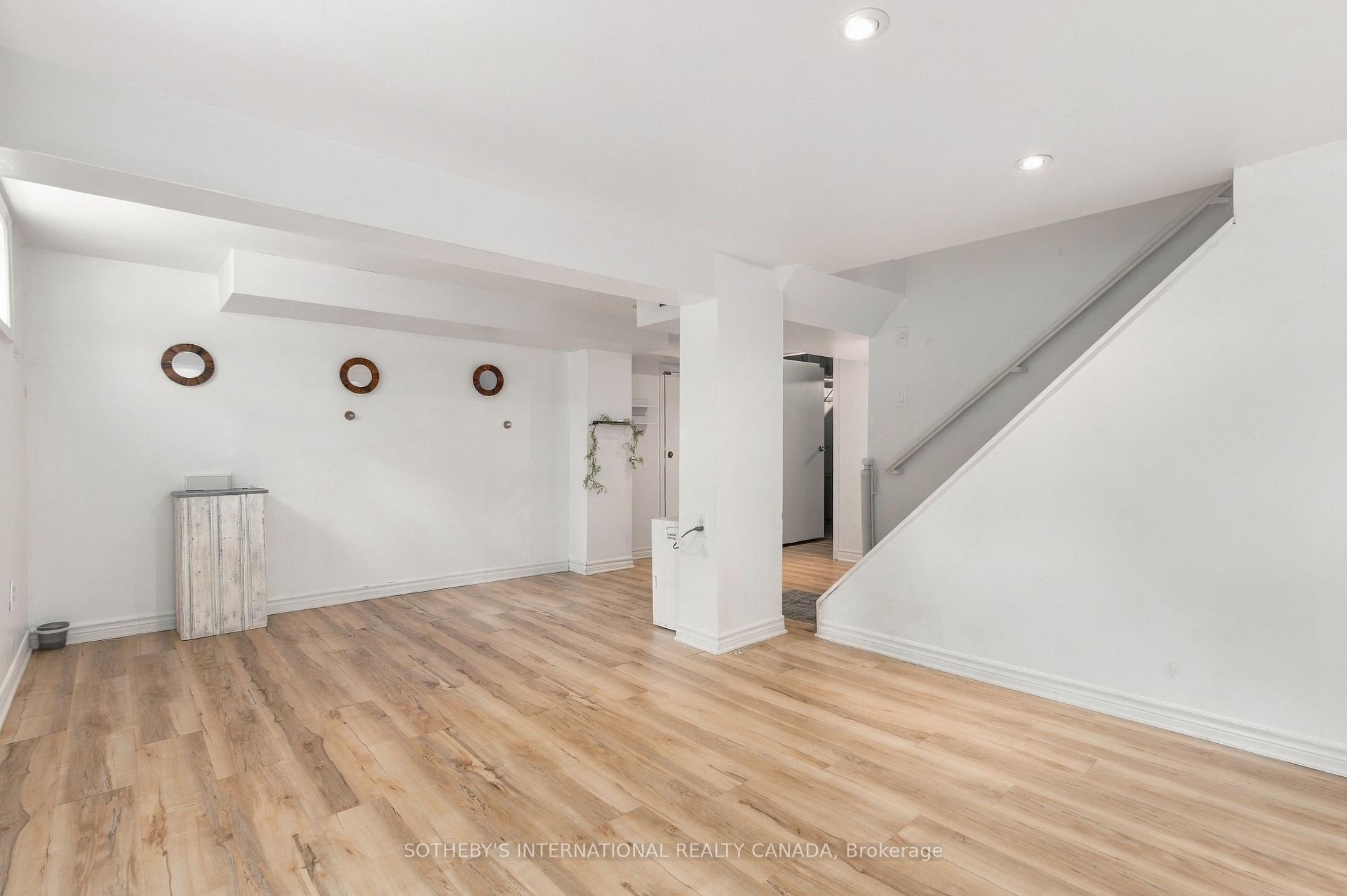 Photo 30 of 40 Valleyview Drive, Hamilton, Ancaster — HOMEH