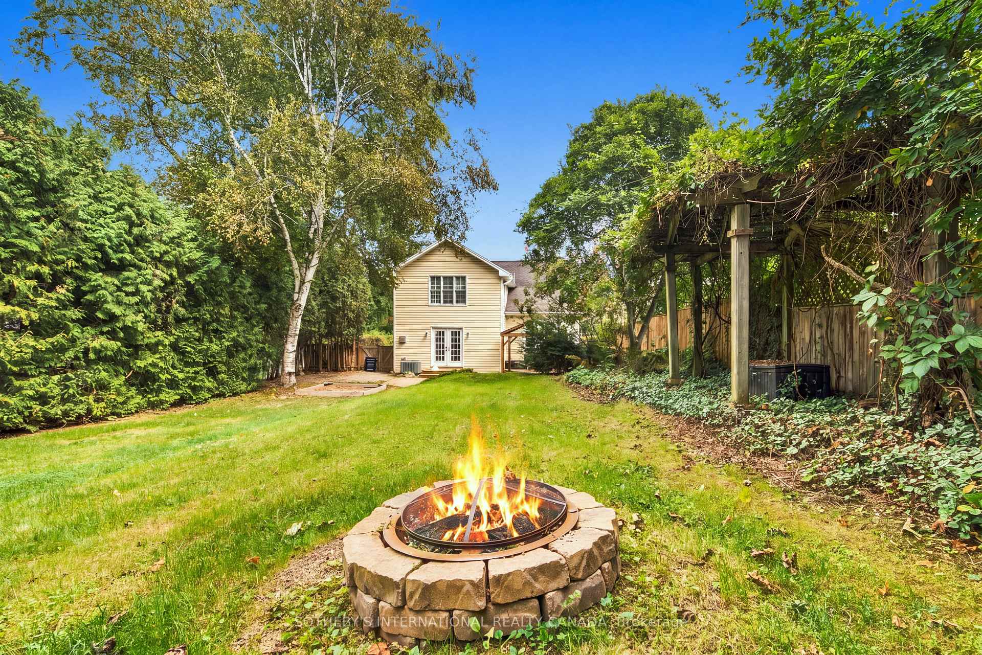 Photo 37 of 40 Valleyview Drive, Hamilton, Ancaster — HOMEH