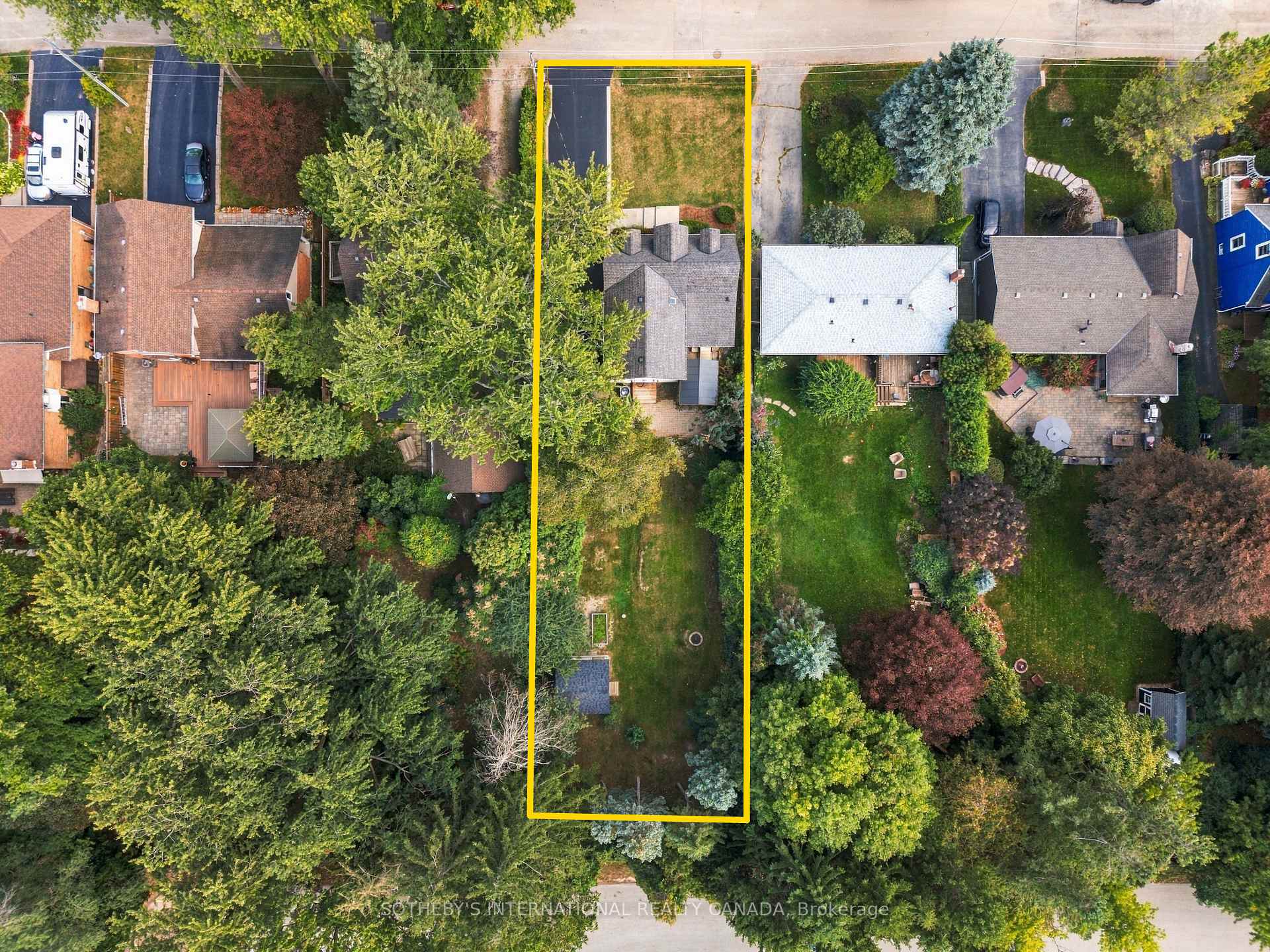 Photo 39 of 40 Valleyview Drive, Hamilton, Ancaster — HOMEH