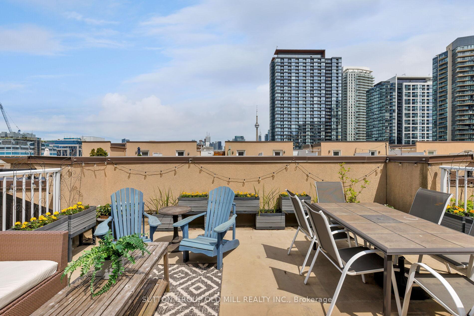 Photo 6 of Unit 809, 46 Western Battery Road, Toronto, Niagara — HOMEH