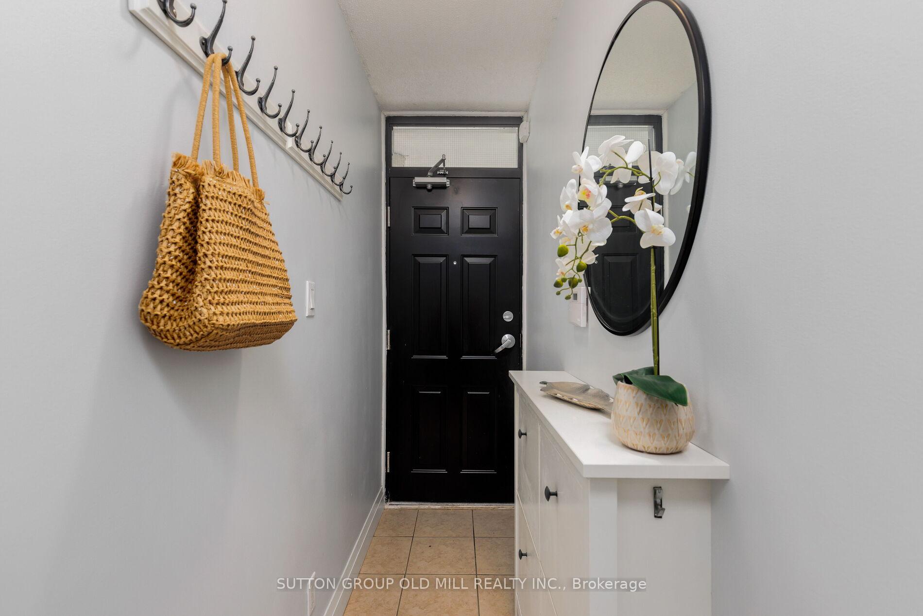 Photo 8 of Unit 809, 46 Western Battery Road, Toronto, Niagara — HOMEH