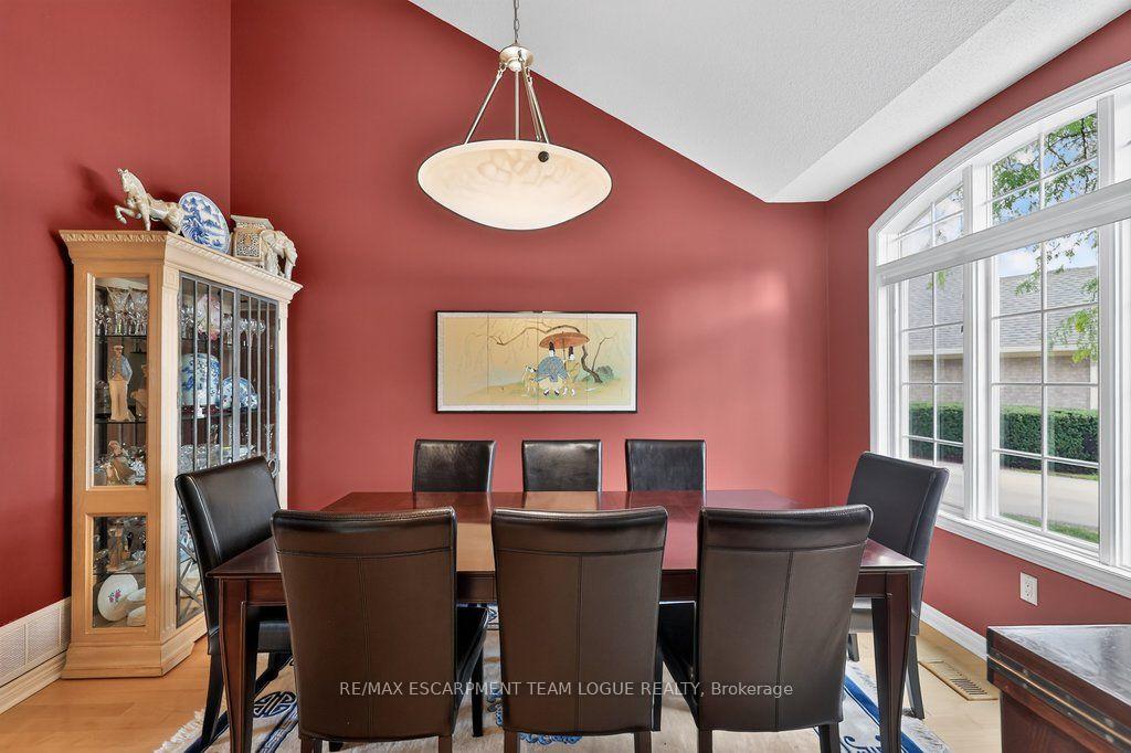 Photo 5 of 4168 Stonebridge Crescent, Burlington, Rose — HOMEH