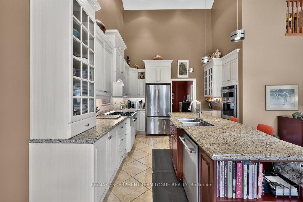 Photo 7 of 4168 Stonebridge Crescent, Burlington, Rose — HOMEH
