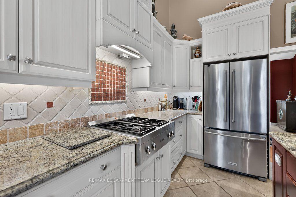 Photo 8 of 4168 Stonebridge Crescent, Burlington, Rose — HOMEH