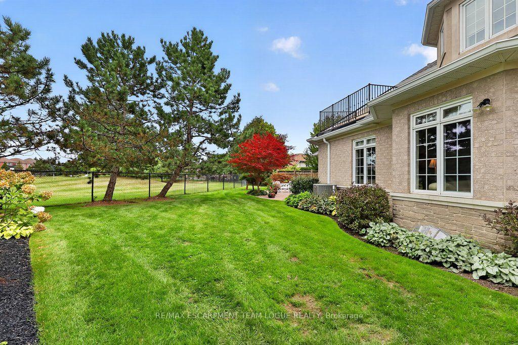 Photo 44 of 4168 Stonebridge Crescent, Burlington, Rose — HOMEH