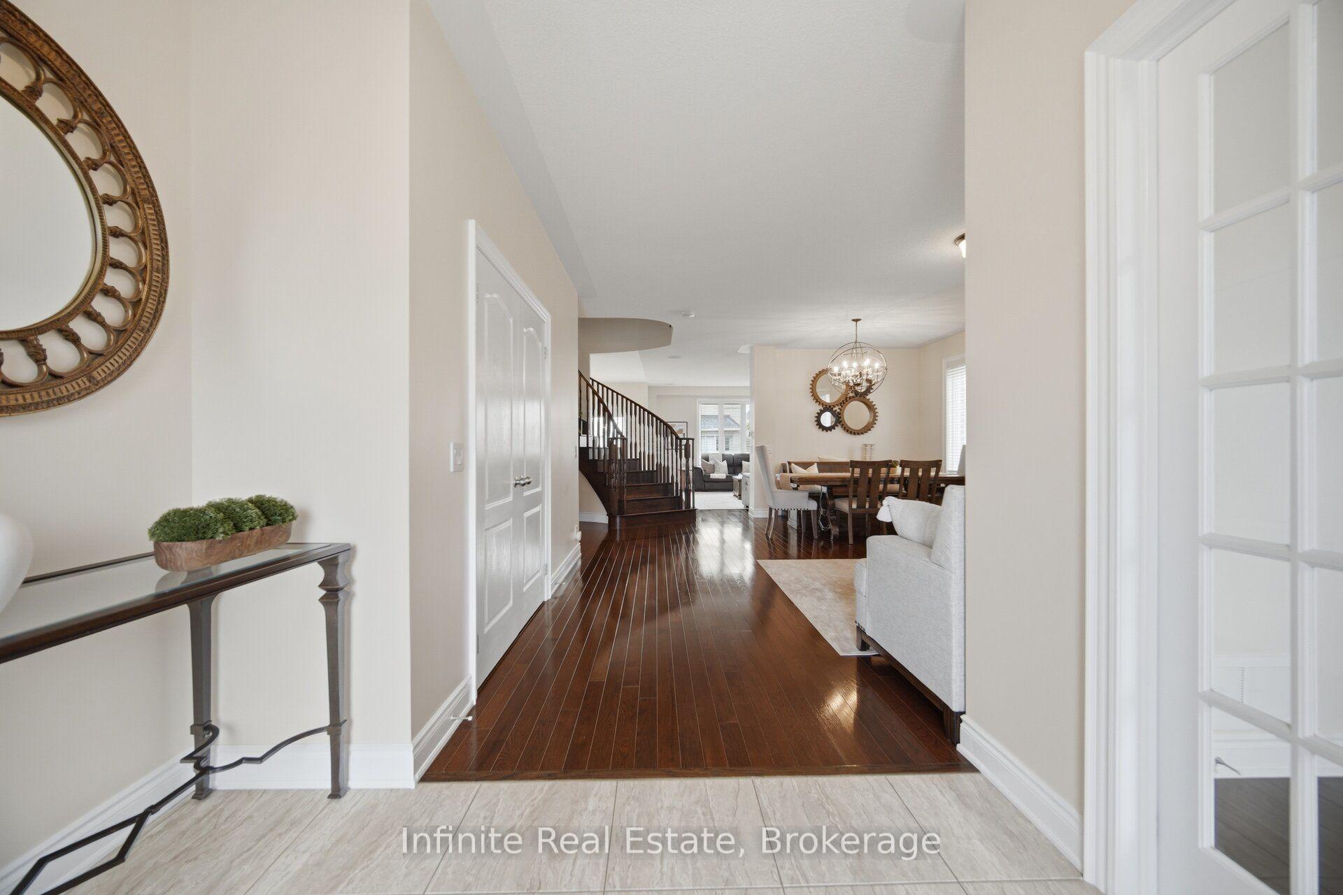 Photo 3 of 32 Bear Run Road, Brampton, Credit Valley — HOMEH