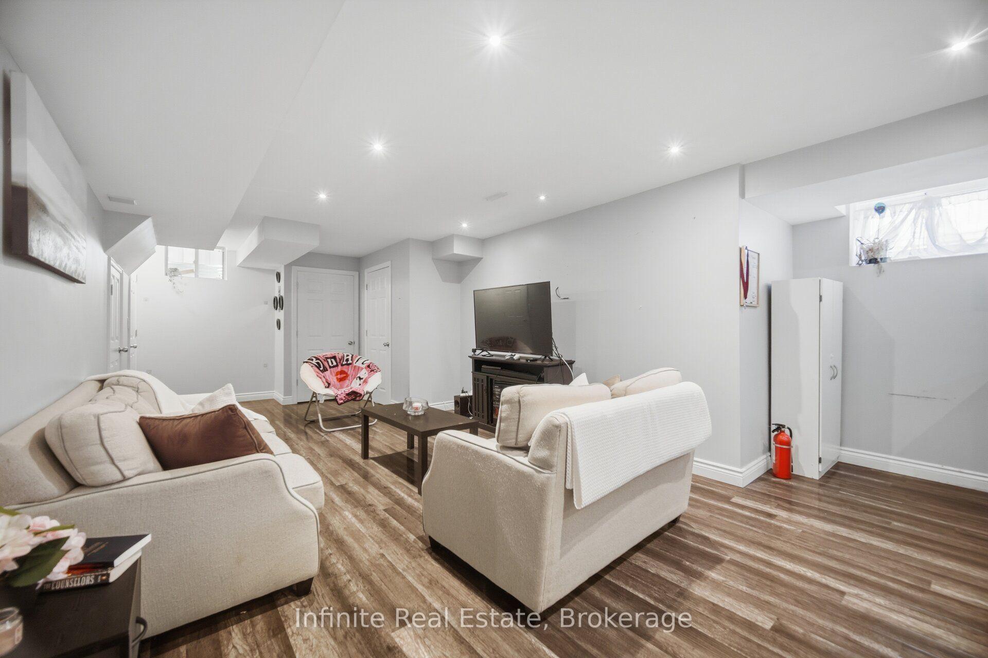 Photo 38 of 32 Bear Run Road, Brampton, Credit Valley — HOMEH