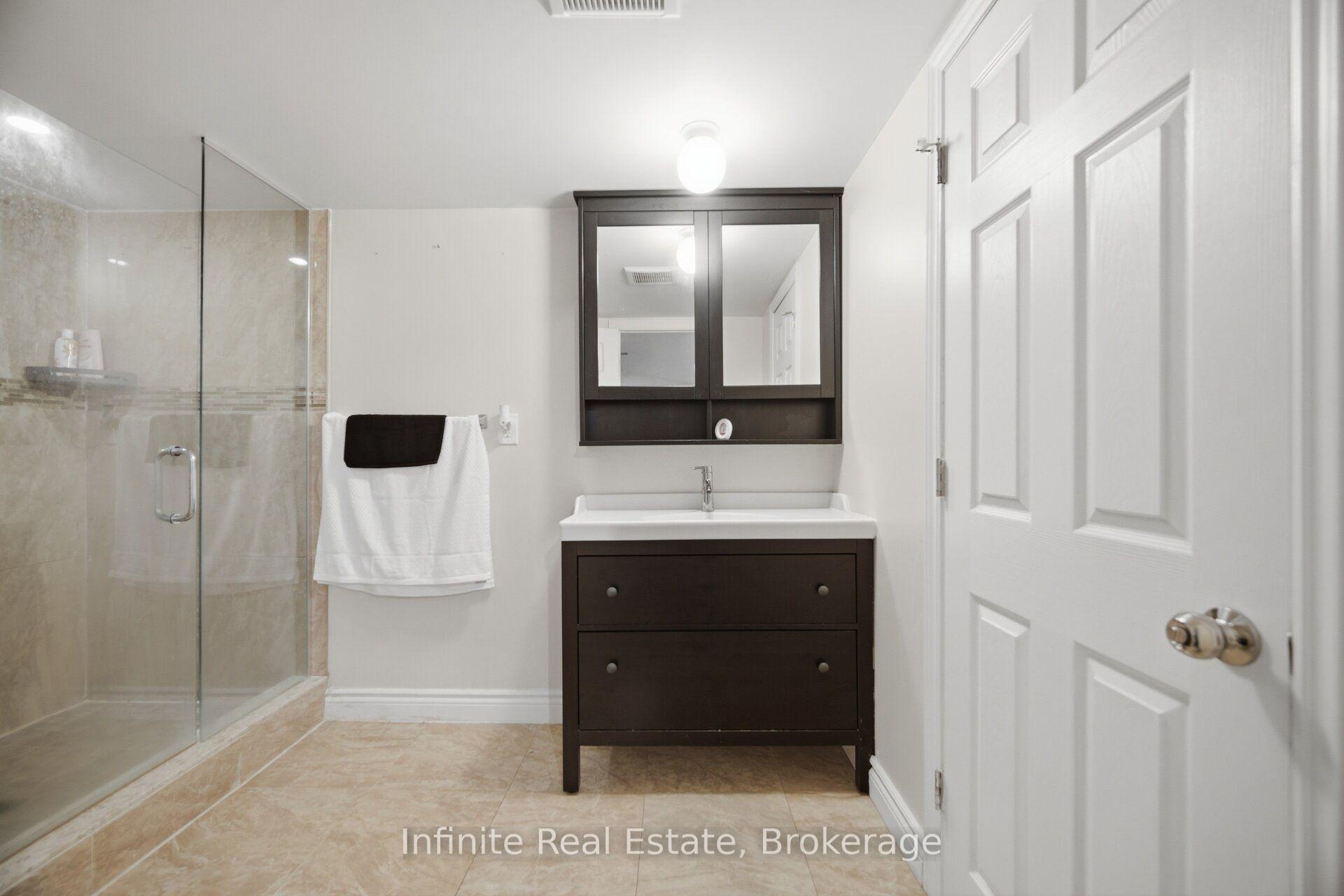 Photo 40 of 32 Bear Run Road, Brampton, Credit Valley — HOMEH