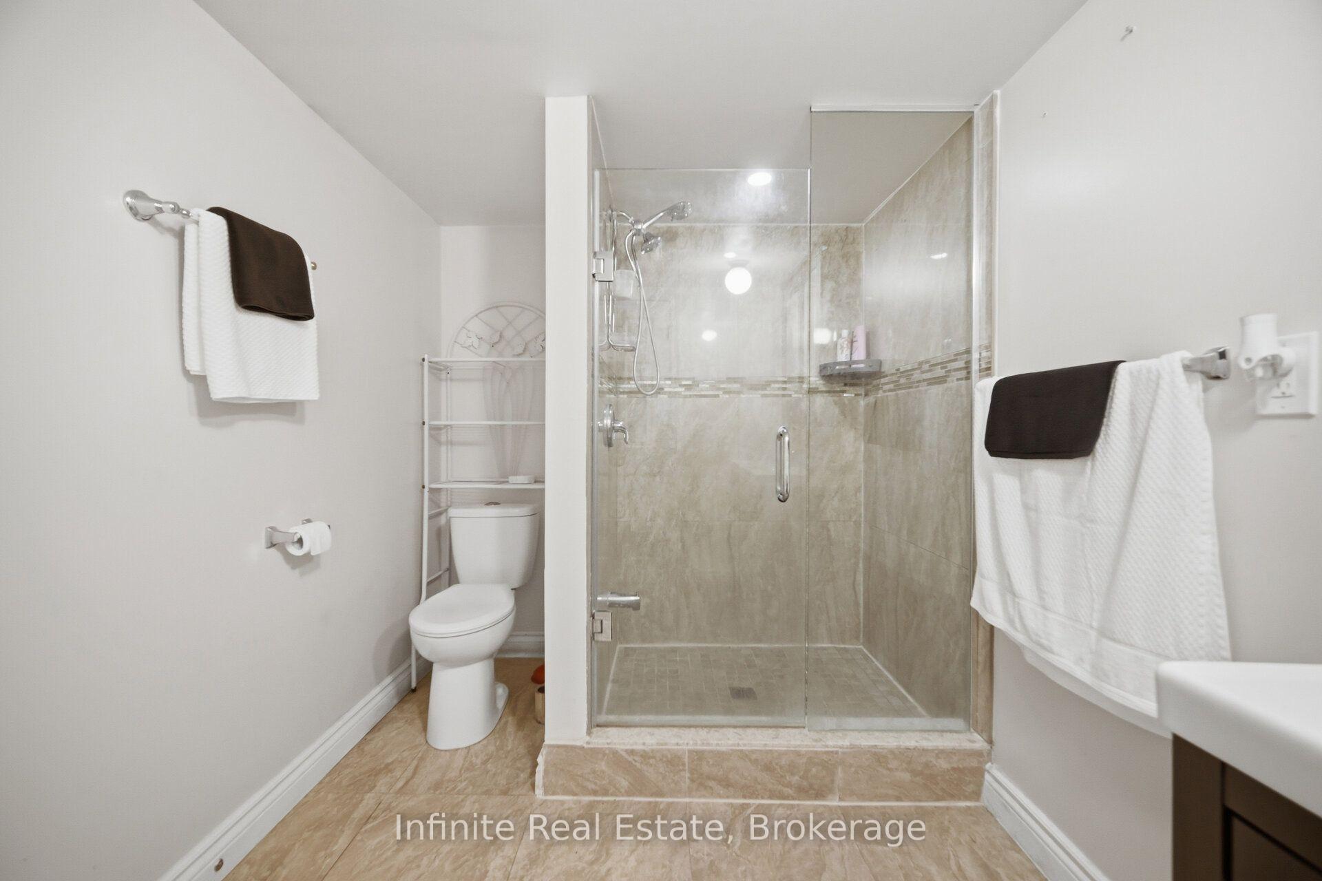 Photo 41 of 32 Bear Run Road, Brampton, Credit Valley — HOMEH
