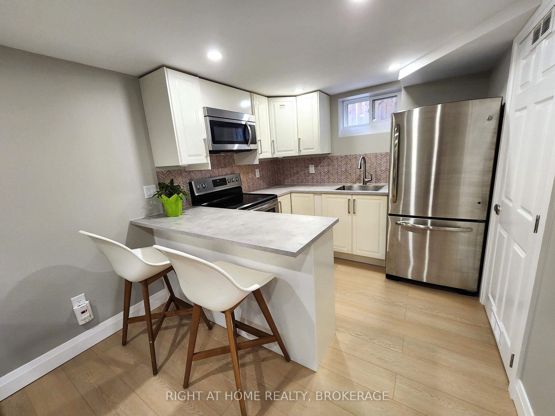 Photo 20 of 34 Densgrove Drive, St. Catharines, Vine/Linwell — HOMEH