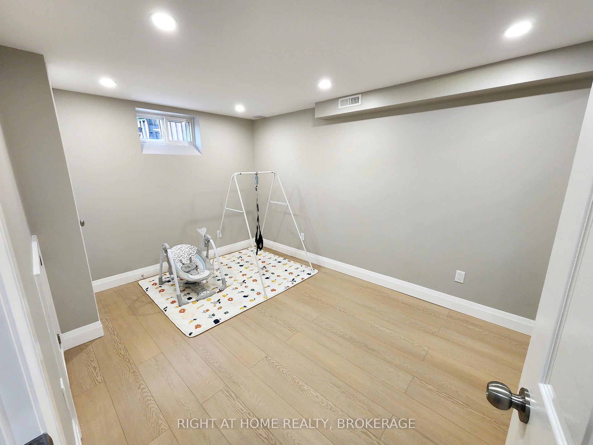 Photo 26 of 34 Densgrove Drive, St. Catharines, Vine/Linwell — HOMEH