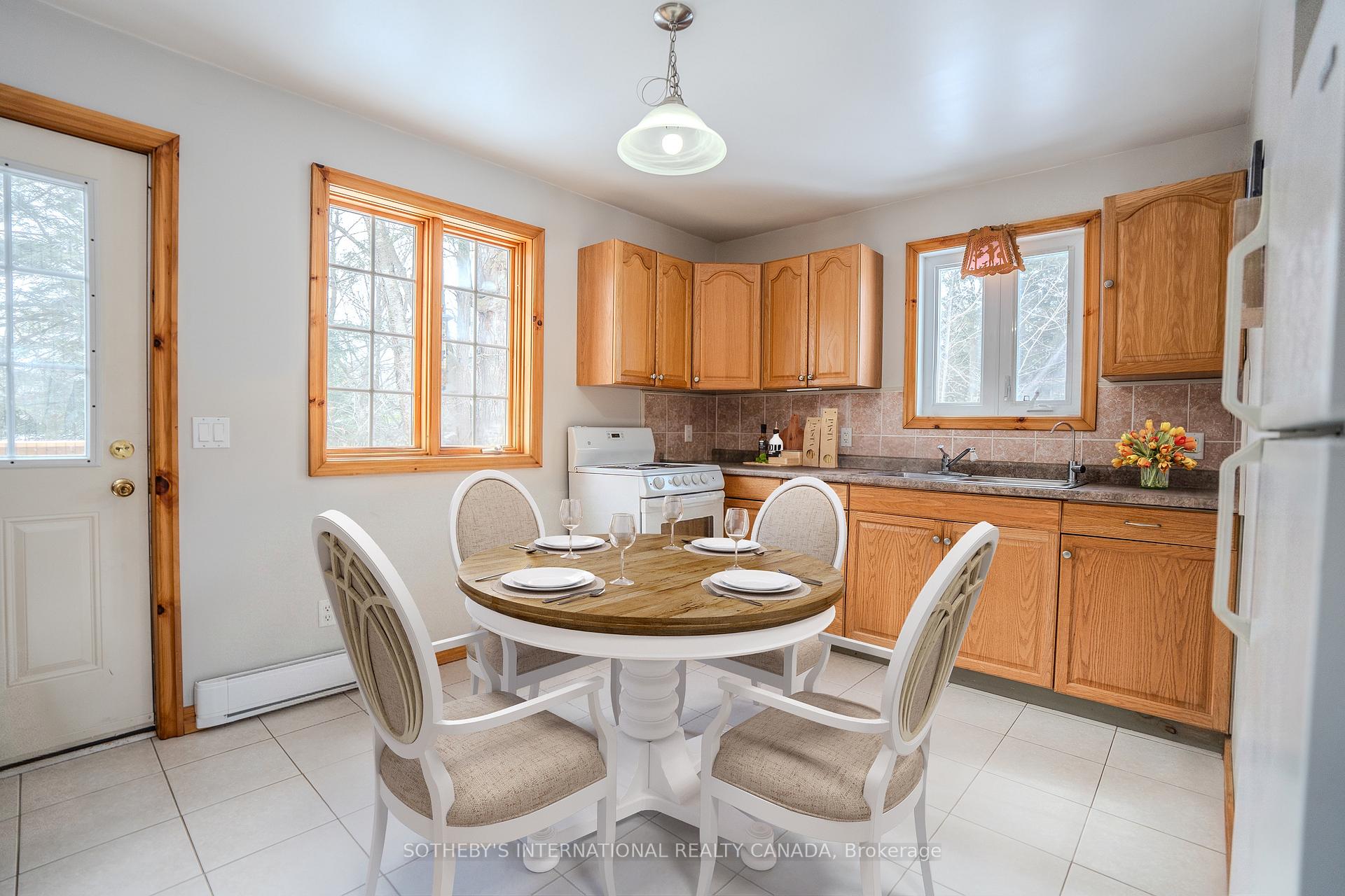 Photo 18 of 929 Tanglewood Drive, Huron-Kinloss — HOMEH