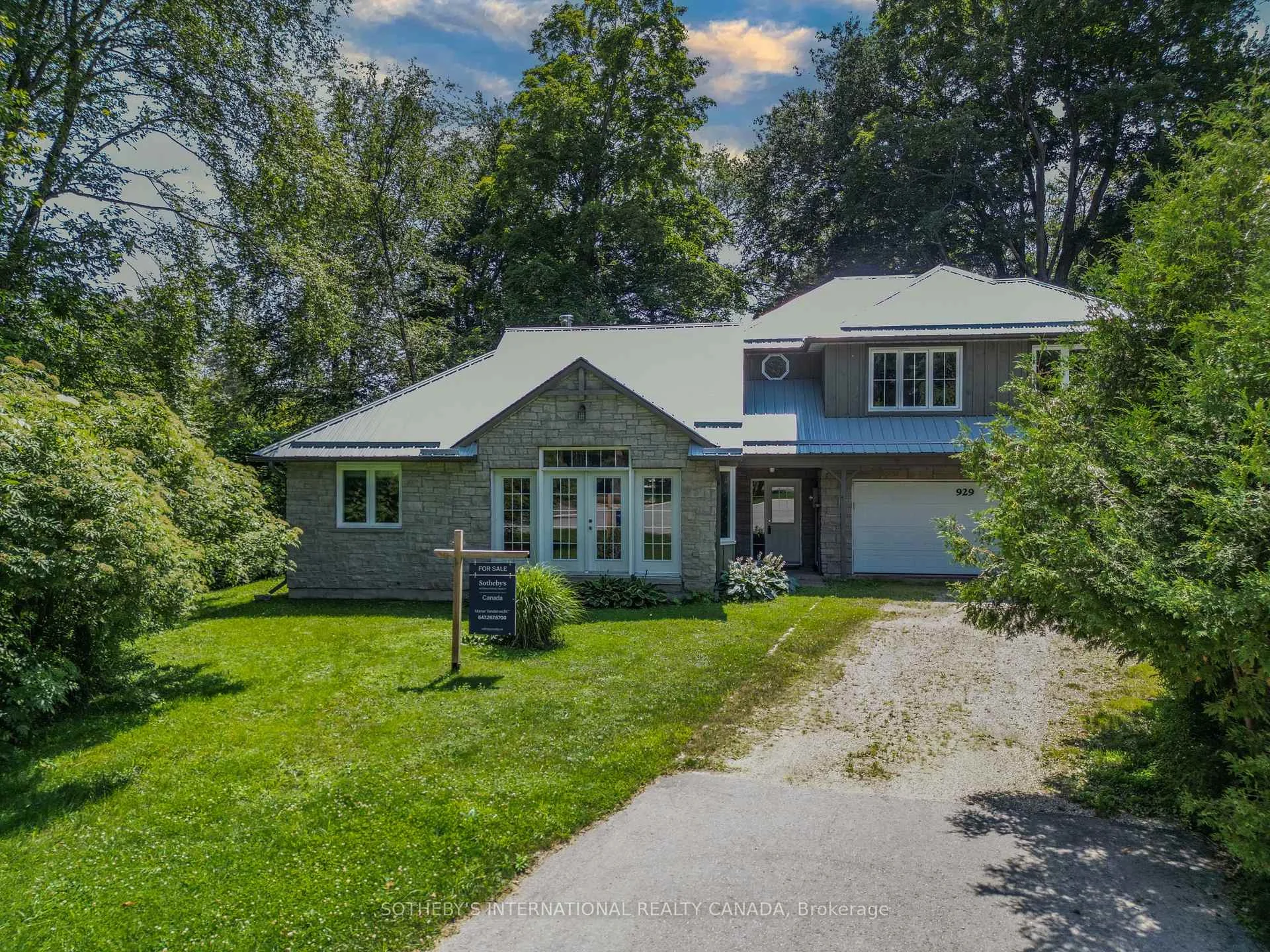 Photo 3 of 929 Tanglewood Drive, Huron-Kinloss — HOMEH