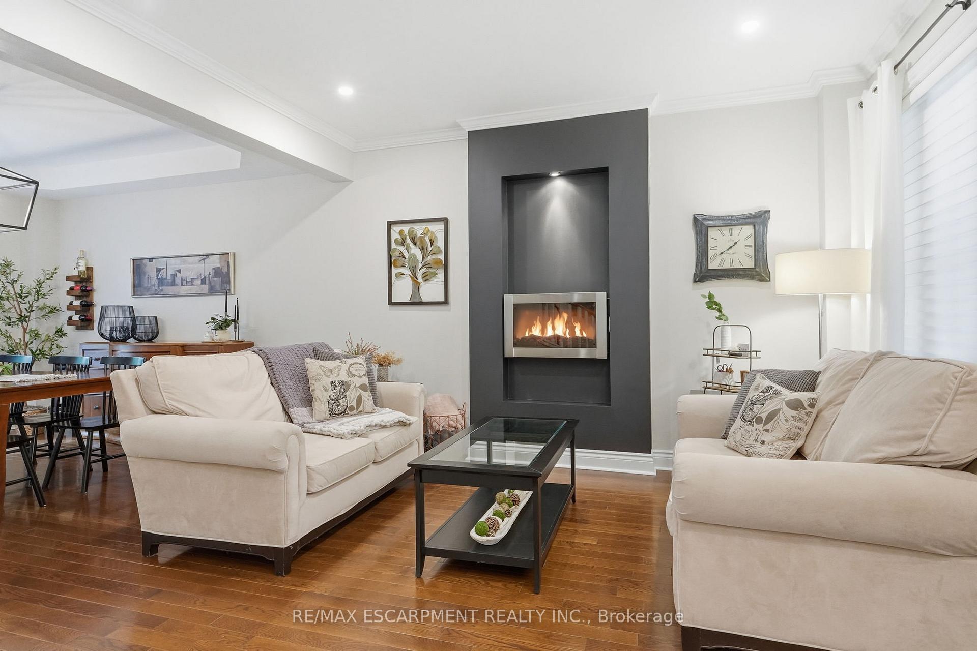 Photo 6 of 5347 Jameson Crescent, Burlington, Orchard — HOMEH