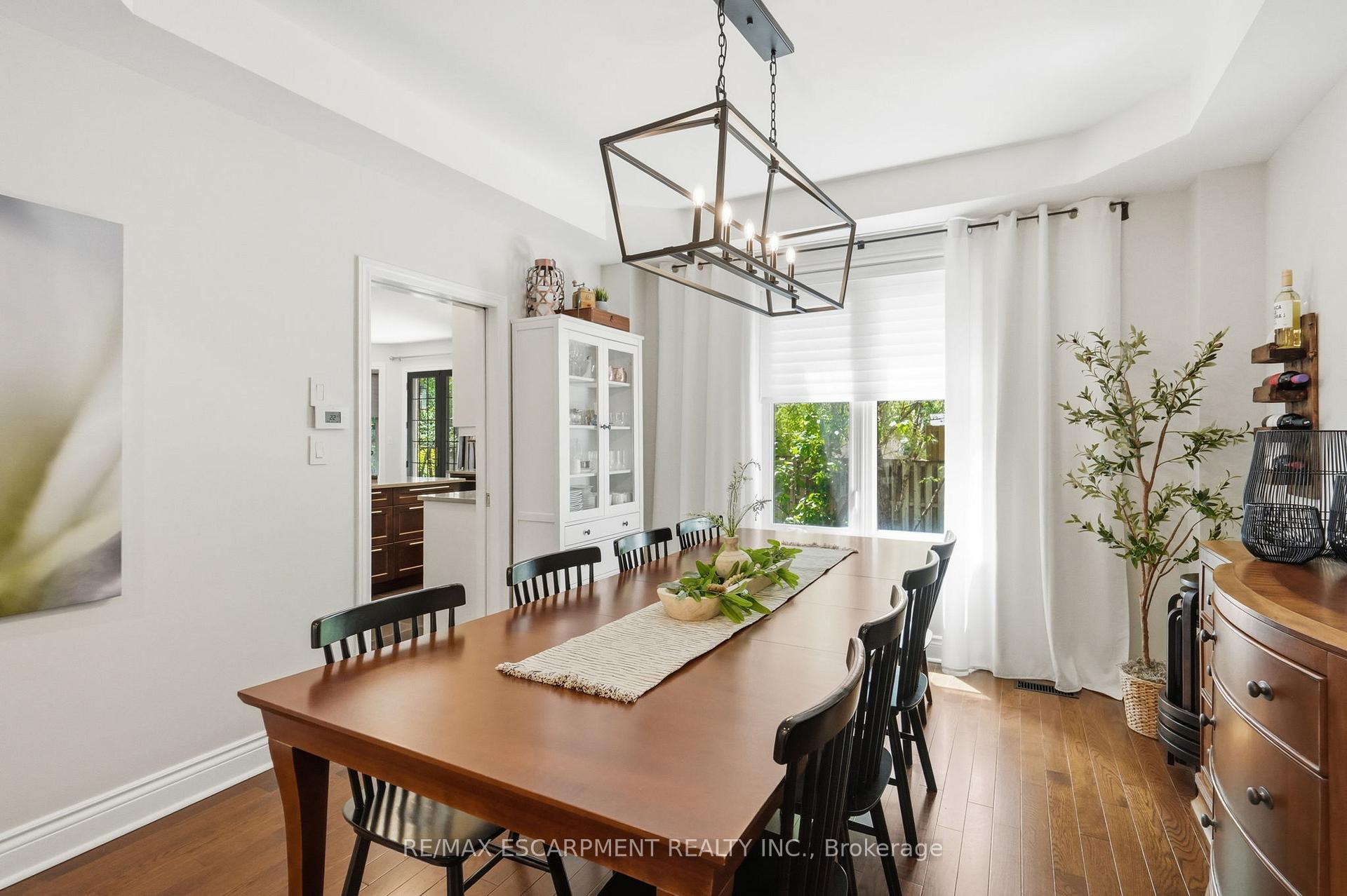 Photo 8 of 5347 Jameson Crescent, Burlington, Orchard — HOMEH