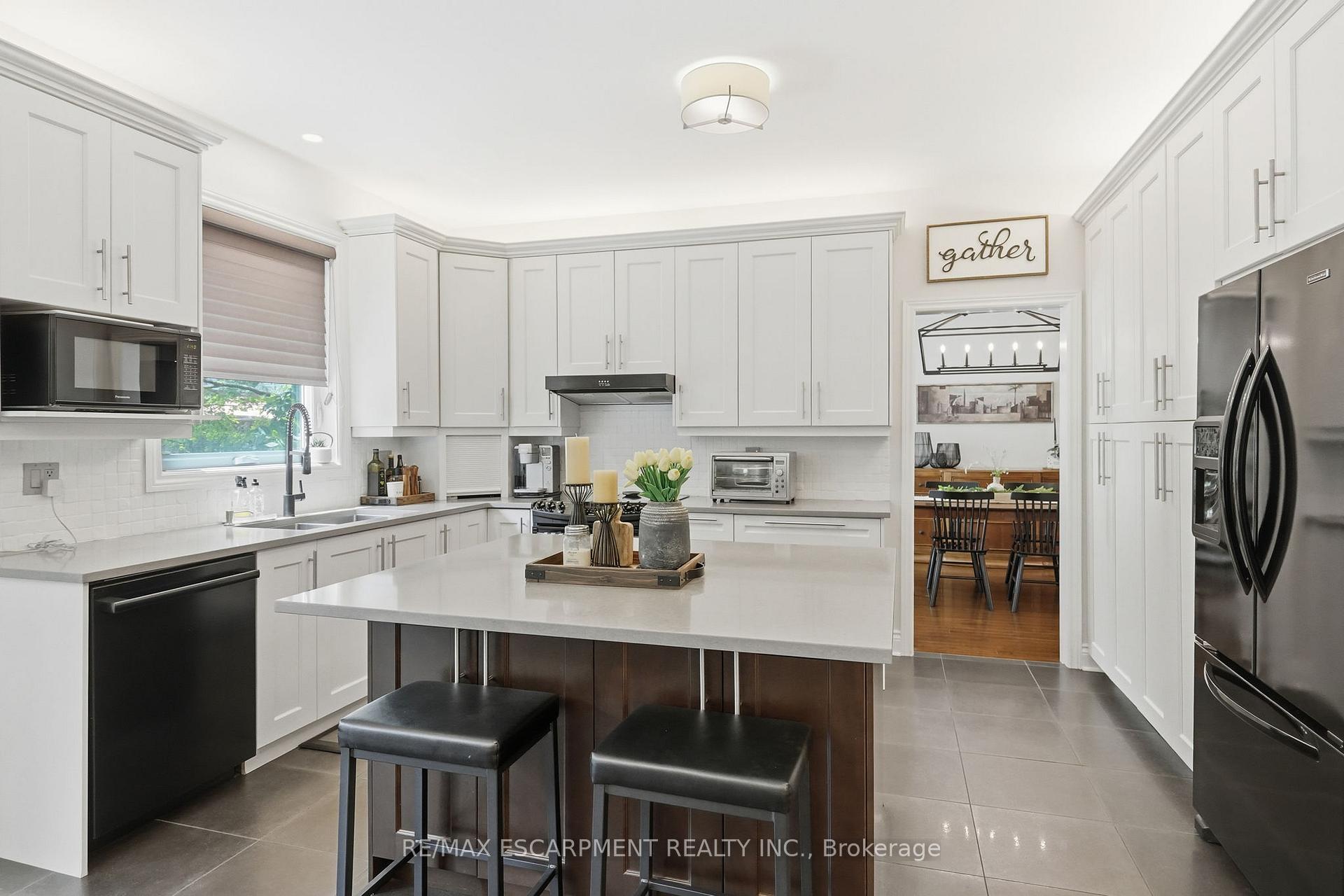 Photo 9 of 5347 Jameson Crescent, Burlington, Orchard — HOMEH