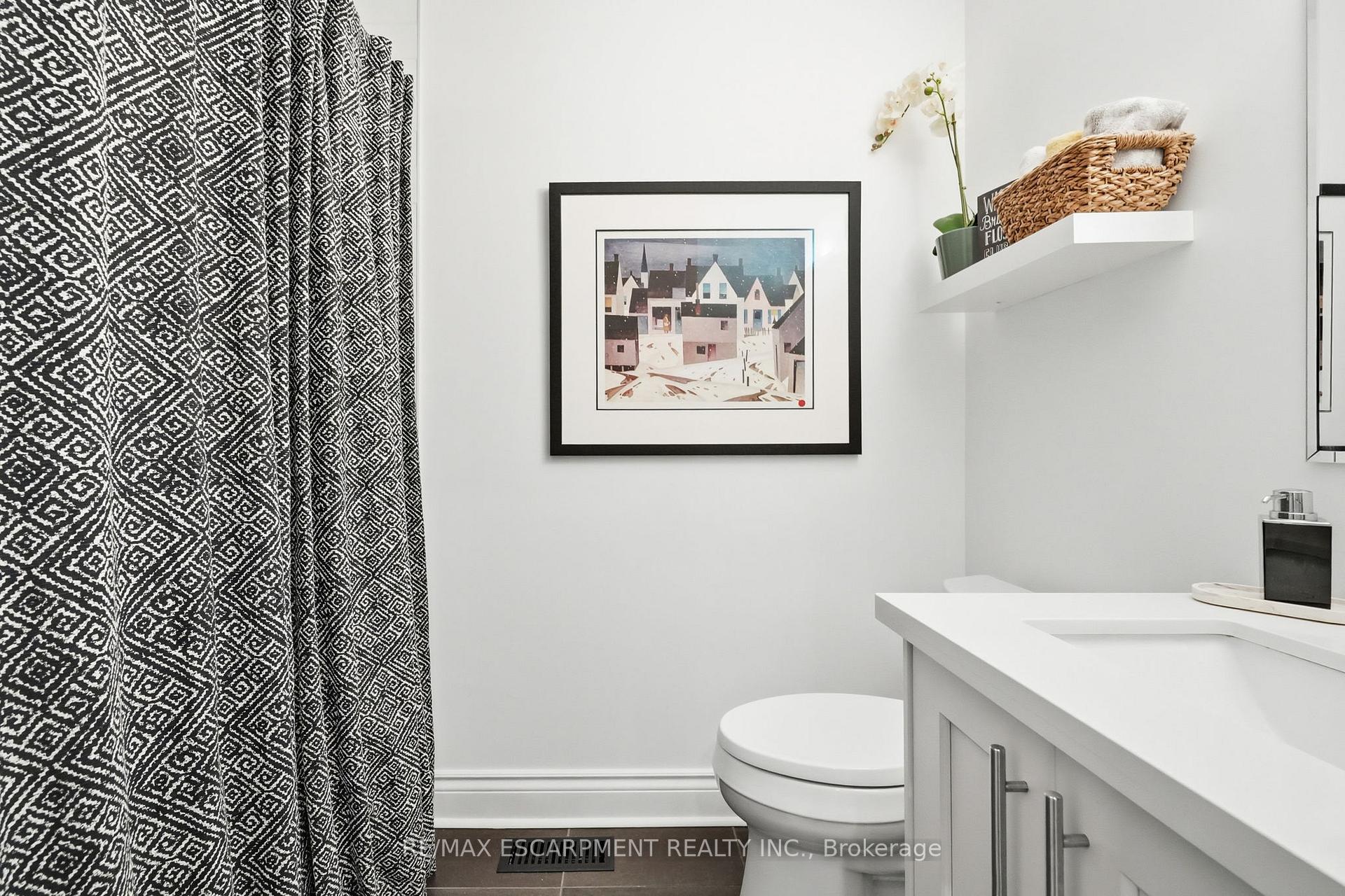 Photo 17 of 5347 Jameson Crescent, Burlington, Orchard — HOMEH