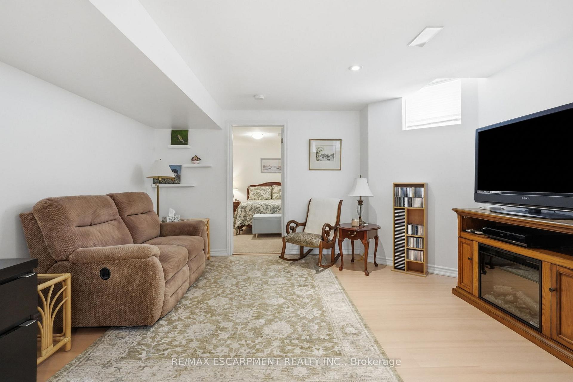 Photo 41 of 5347 Jameson Crescent, Burlington, Orchard — HOMEH