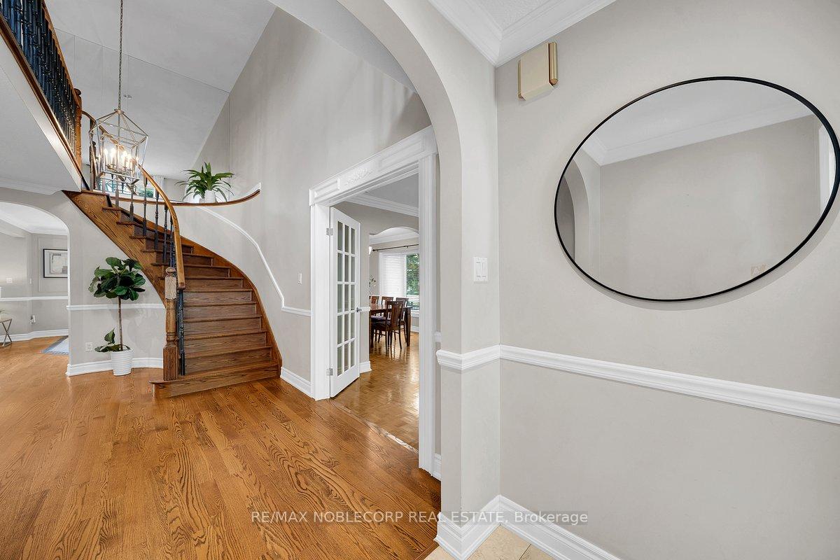 Photo 5 of 3 Castlehill Road, Vaughan, Maple — HOMEH