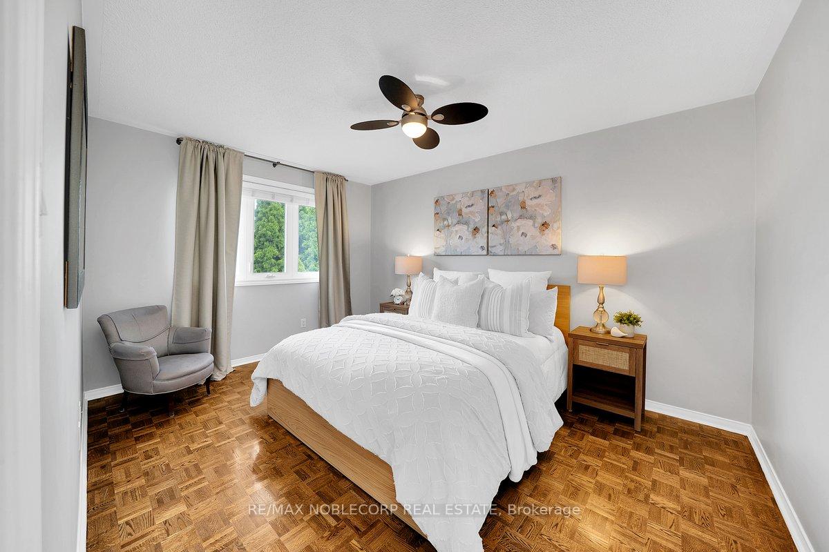 Photo 28 of 3 Castlehill Road, Vaughan, Maple — HOMEH
