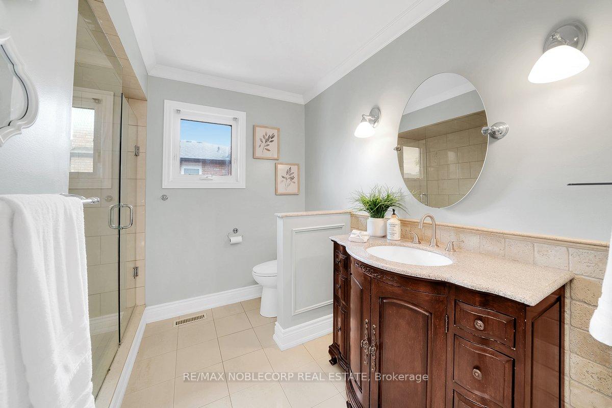 Photo 29 of 3 Castlehill Road, Vaughan, Maple — HOMEH