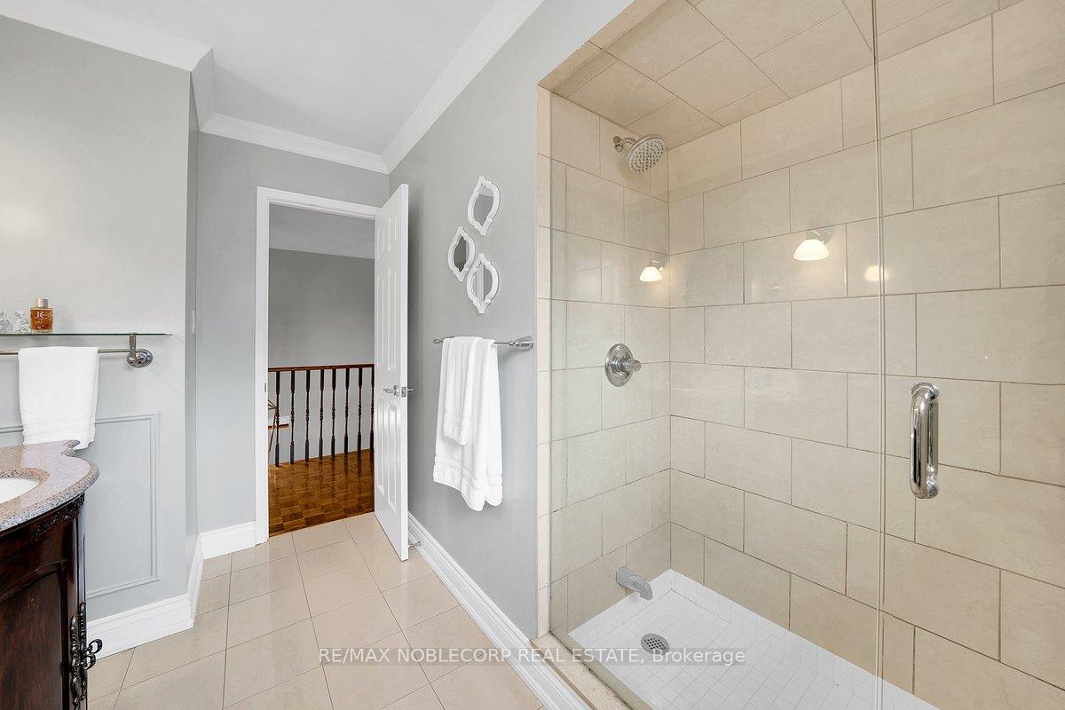 Photo 30 of 3 Castlehill Road, Vaughan, Maple — HOMEH